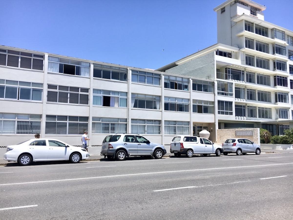 Sandringham Bachelor Beach Road Apartamento Bloubergstrand Exterior foto